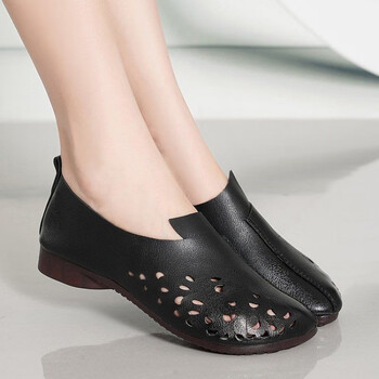 意尔康心选溪米若洞洞鞋软皮平底中老年女鞋夏季软底防滑镂空妈妈鞋大