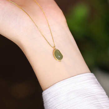 今诩豌豆项链女夏原创设计锁骨链玉石玉坠白玉碧玉吊