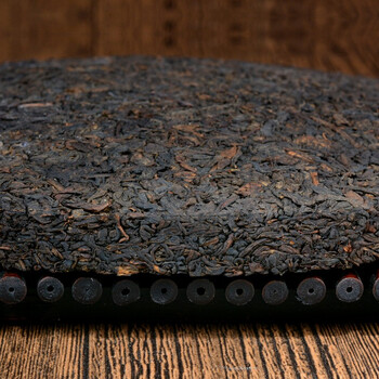 苍顺六堡茶正品2013年梧州广西特产六堡黒茶500g银泰茶饼6年陈