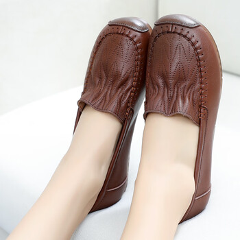 底真皮防滑妈妈鞋中老年大码女皮鞋胖脚宽脚女鞋a款棕色套脚35标准码