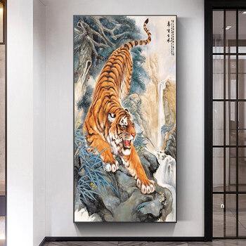 老虎下山挂画新中式玄关装饰画2022年虎年挂画走廊入户大气老虎壁画