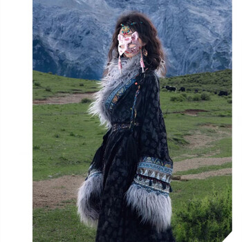 曼枫绮藏族服装女冬装新款藏袍云南丽江西藏旅拍服民族风拉萨服藏装