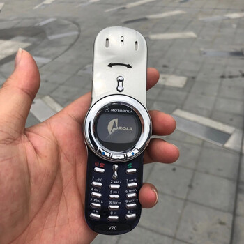 motorola/摩托罗拉v70 古董怀旧老款手机 翻盖旋转备用机 移动款 红色