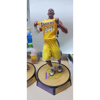 京佳科比布莱恩特nba篮球黑曼巴kobe湖人人偶摆件模型雕像24号黄衣
