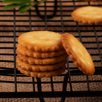 盐小圆饼天日盐饼干可以吃很久的零食整箱 100g圆形小饼干5袋(奶盐味)