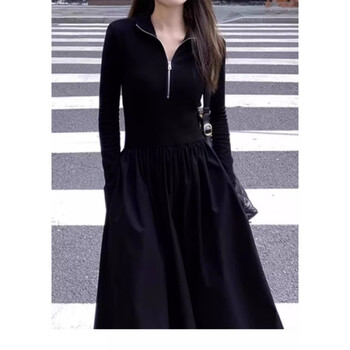 以纯法式赫本风黑色长袖针织连衣裙子女秋冬装2024新款感显瘦长裙黑色