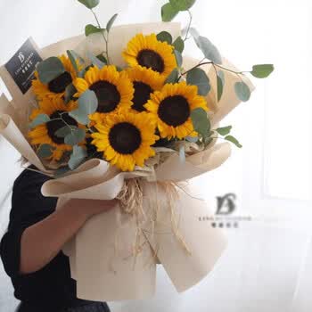 蔷薇恋鲜花速递向日葵花束韩式唯美超大太阳花花束送闺蜜女友老公父亲领导同城送花上门北京上海深圳广州杭州7朵向日葵花束 图片价格品牌报价 京东