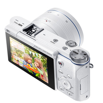 三星（SAMSUNG）NX3300自拍 时尚微型单电套机 （20-50mm） （白色）蓝调经典款 内附16G卡