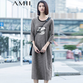 Amii【极简主义】撞色圆领七分袖黑白印花长款大码连衣裙 浅灰 L