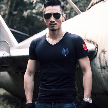 特种兵武警t恤 刺绣国旗休闲t恤亲肤透气耐磨耐洗不褪色 狼头v领黑色
