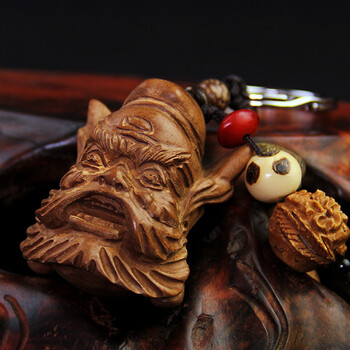 桃木雕刻钟馗画像钥匙扣 钟馗吉祥挂件出入平安吉祥物 桃木手工雕刻