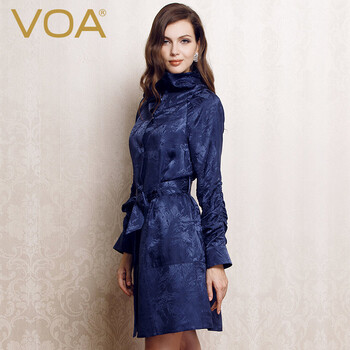 
                                                            VOA女装真丝风衣女秋天新款 米灰藏青单排暗扣斜插袋长袖抽褶腰带翻领提花杭州外套F506 长安青(101) 165/L                