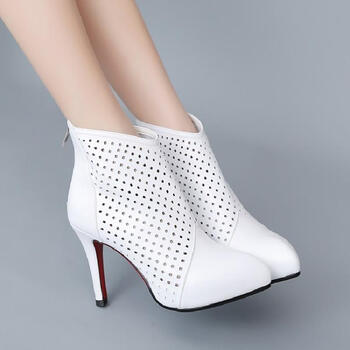 2018春季新款单靴镂空尖头高跟细跟夏季凉靴韩版马丁靴白色zz 白色 34