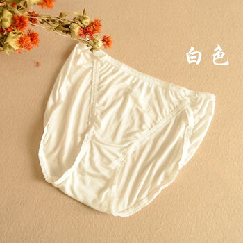 真丝内裤女性感无痕提臀薄款低腰透气一片式少女三角裤 白色 买5条送1