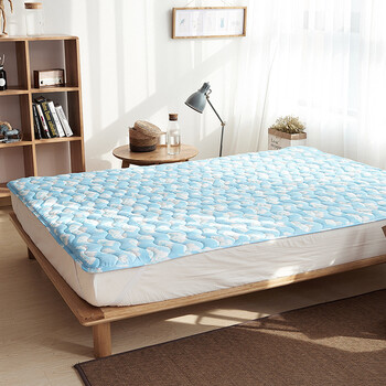 床褥垫床护垫可水床垫 防滑可折叠单双人床褥席梦思保护垫 蓝天白云