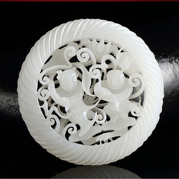 和田白玉圆牌男女款玉佩吊坠镂空挂件