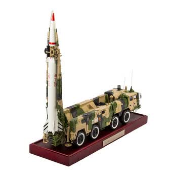 军创 东风df-11a导弹发射车1:30仿真合金火箭军纪念品收藏 军事模型