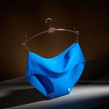 一片式冰丝无痕性感内裤女 中腰大码纯棉裆透气美臀女三角短裤头 blue