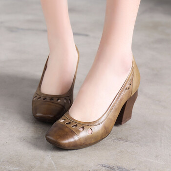 品牌女鞋2018女春新款粗跟复古文艺女单鞋浅口女士皮鞋中跟圆头镂空