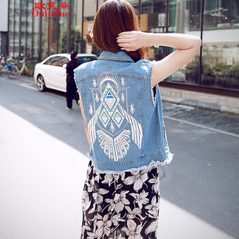 欧芙朵2015女秋夏新款复古神秘图案时尚个性帅气毛边牛仔马甲外套7839 浅蓝色 均码