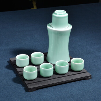 
                                                            雅轾茗品 酒具 陶瓷酒具套装 青瓷酒具 白酒具酒壶酒杯 烫酒整套酒具 酒杯 温酒具套装烫酒 窈窕带六杯 梅子青                