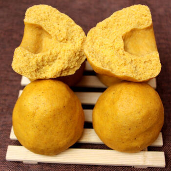 山东玉米窝窝头,粗粮面食老面馒头 豆面棒子面玉米饼 粗面饼