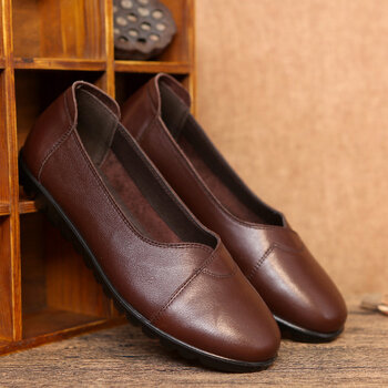 春季妈妈单鞋真皮中老年人女鞋软平底大码奶奶老太太皮鞋2018新款