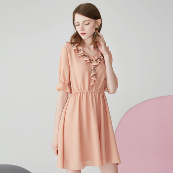 衣香丽影2017秋装新款纯色休闲荷叶v领五分喇叭袖雪纺