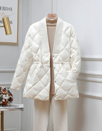 薄款小个子女生羽绒服气质洋气白色女短款新款时尚轻薄收腰时装潮白色