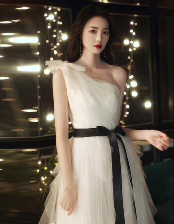 黄花地少女18成人礼仙气晚礼服女小个子礼服裙女202新款气质主持人