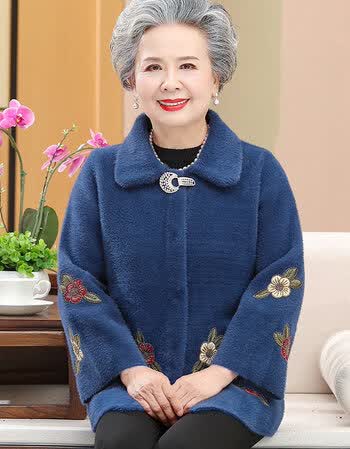 爱雅妈雅中老年女奶奶装秋冬新款绣花宽松外套60到80岁仿水老太太上衣