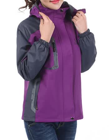 新款妈妈装冲锋衣秋装外套上衣中老年女装春秋季外套中年人运动服服