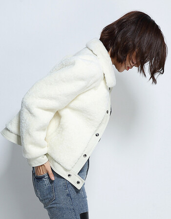 冬季新款女装海宁皮草羊羔绒外套休闲短款羊毛机车服 白色 m