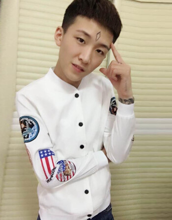 缇思曼快手红人赵逸轩同款棒球服男秋季薄款青年修身夹克潮社会小伙