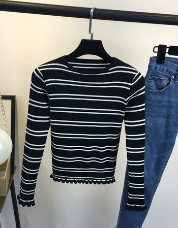 风沙渡春秋紧身黑白条纹套头针织衫女短款高腰露脐装学生条纹打底毛衣