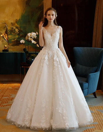 婚纱2018新款齐地新娘礼服公主梦幻长拖尾宫廷v领抹胸轻森系简约 白色