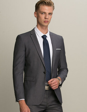 浅灰色单扣西服 衬衫 鳄鱼品牌 买就送衬衫,领带,皮带,衣架,(西裤尺