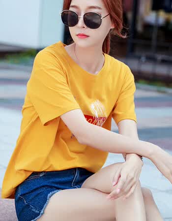 流行黄色印花短袖t恤女夏装 2018新款宽松韩版半袖体恤女上衣gt363