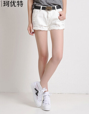 珂优特2016夏季宽松舒适透气修身百搭牛仔短裤女 白色 30