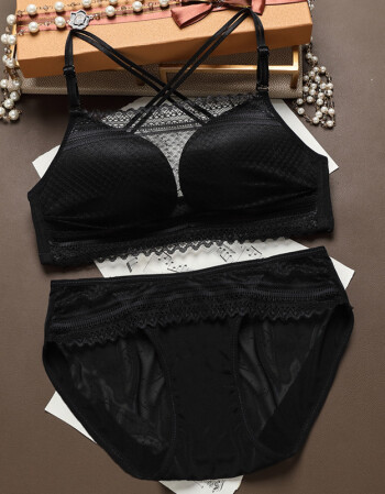 文胸无钢圈聚拢小胸罩厚抹胸美背防走光裹胸内衣女收副乳 套装黑色