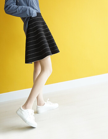 双面穿针织短裙2018秋冬新款高腰条纹半身蓬蓬裙亮丝短款a字伞裙 黑色