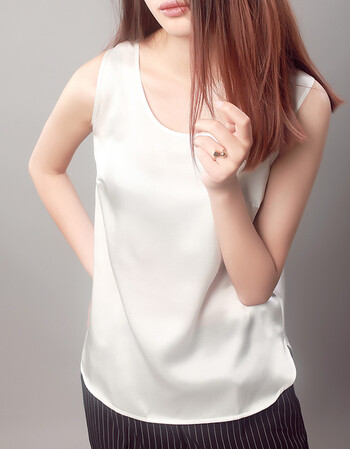 真丝吊带打底背心女 桑蚕丝上衣纯宽松显瘦色无袖丝绸打底衫 白色 m