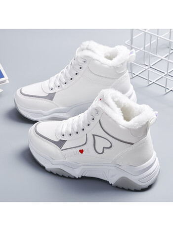 潮衣控雪地靴女鞋加绒加厚2021年冬季新款学生保暖女鞋马丁短靴秋冬