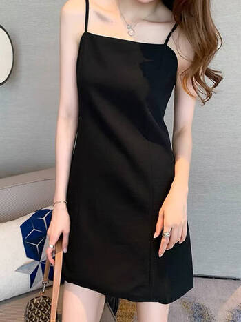 妙逸洛黑色吊带裙设计感小众短款连衣裙女夏天新款复古收腰显瘦内搭