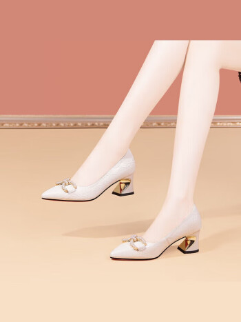 法慕芙水钻珍珠扣真皮单鞋女中跟尖头小高跟鞋秋气质软羊皮女鞋米白色
