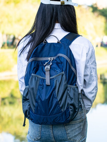 超轻折叠登山包男防泼水轻便旅行双肩包女夏轻薄徒步爬山背包藏青25升