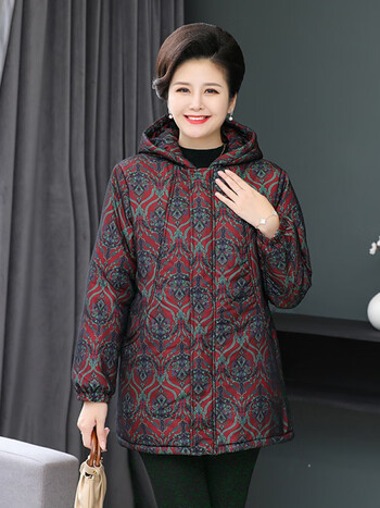 60岁老奶奶羽绒服中老年保暖外套加绒加厚加肥加大特体大码老年人女装