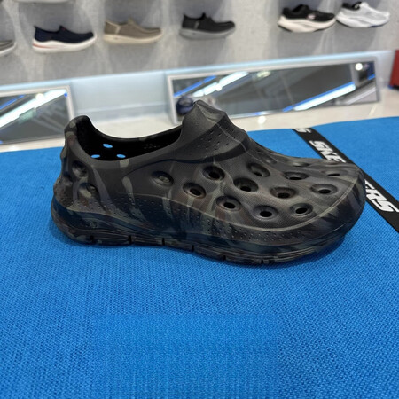 斯凯奇（Skechers）男子轻便一脚蹬洞洞鞋减震舒适沙滩泡...