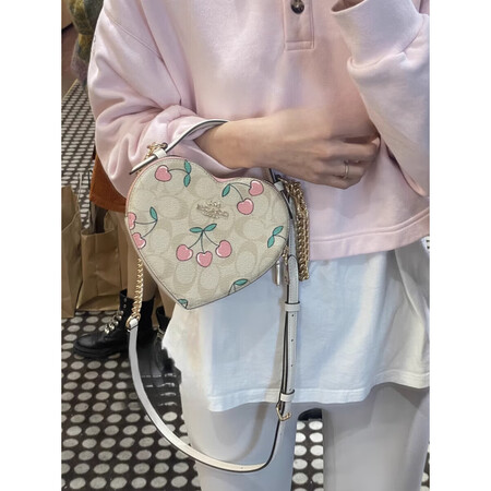 蔻驰（COACH）上新 /女包heart系列桃心盒子包限量款...