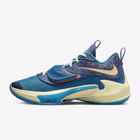 耐克Nike Zoom Freak 3 字母哥3代篮球战靴 ...